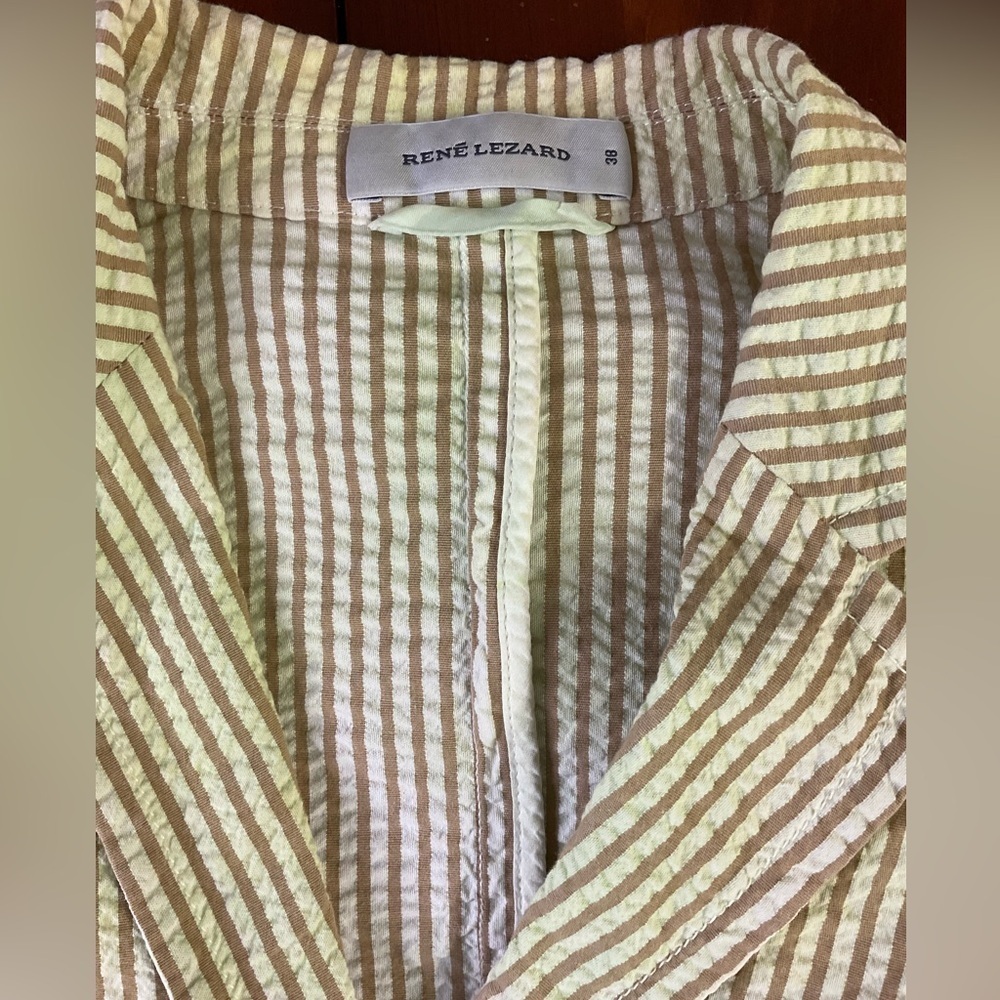 Rene’ Lezard Ombré Seersucker Blazer - Picture 7 of 12